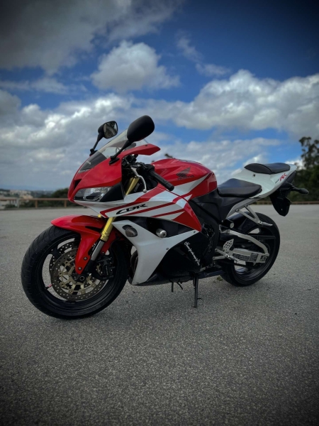 CBR600 OU 30MIL NA SUA CONTA